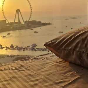1 World Property, Jbr, Award Winning Hostel, Coliving, Near Metro Хостел